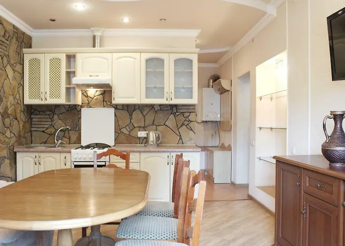 Apartamento в центрі львова вулиця міцкевича 5, простора з гарним видом на місто