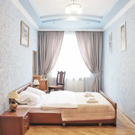 в центрі львова вулиця міцкевича 5, простора з гарним видом на місто * 利沃夫