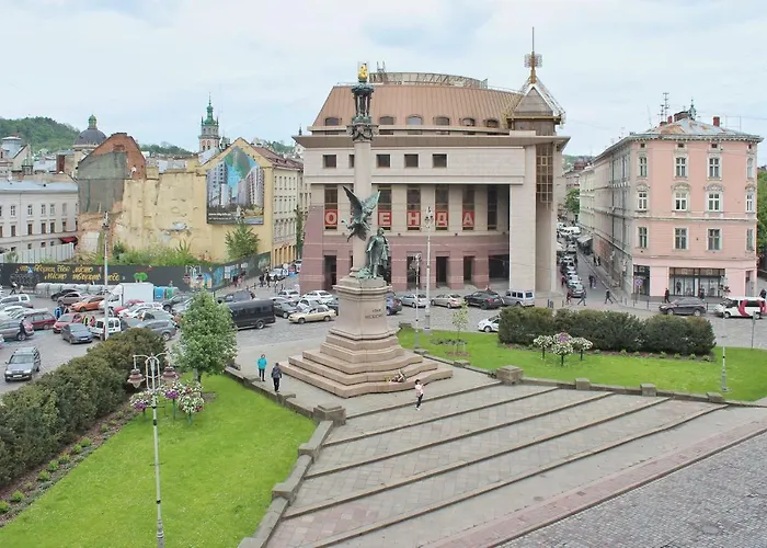 в центрі львова вулиця міцкевича 5, простора з гарним видом на місто Lviv
